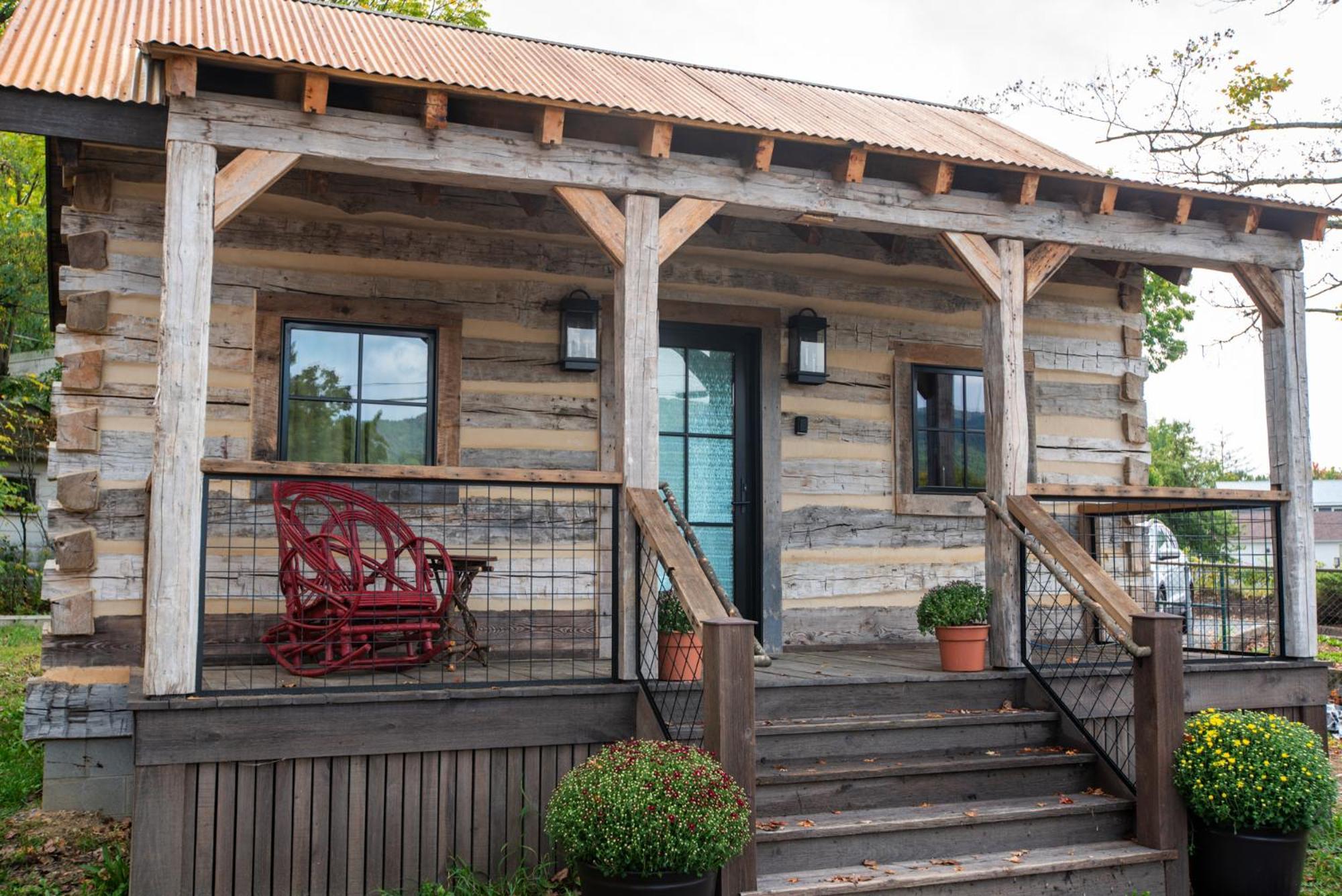 Barnwood Village ホワイト・サルファー・スプリングズ エクステリア 写真