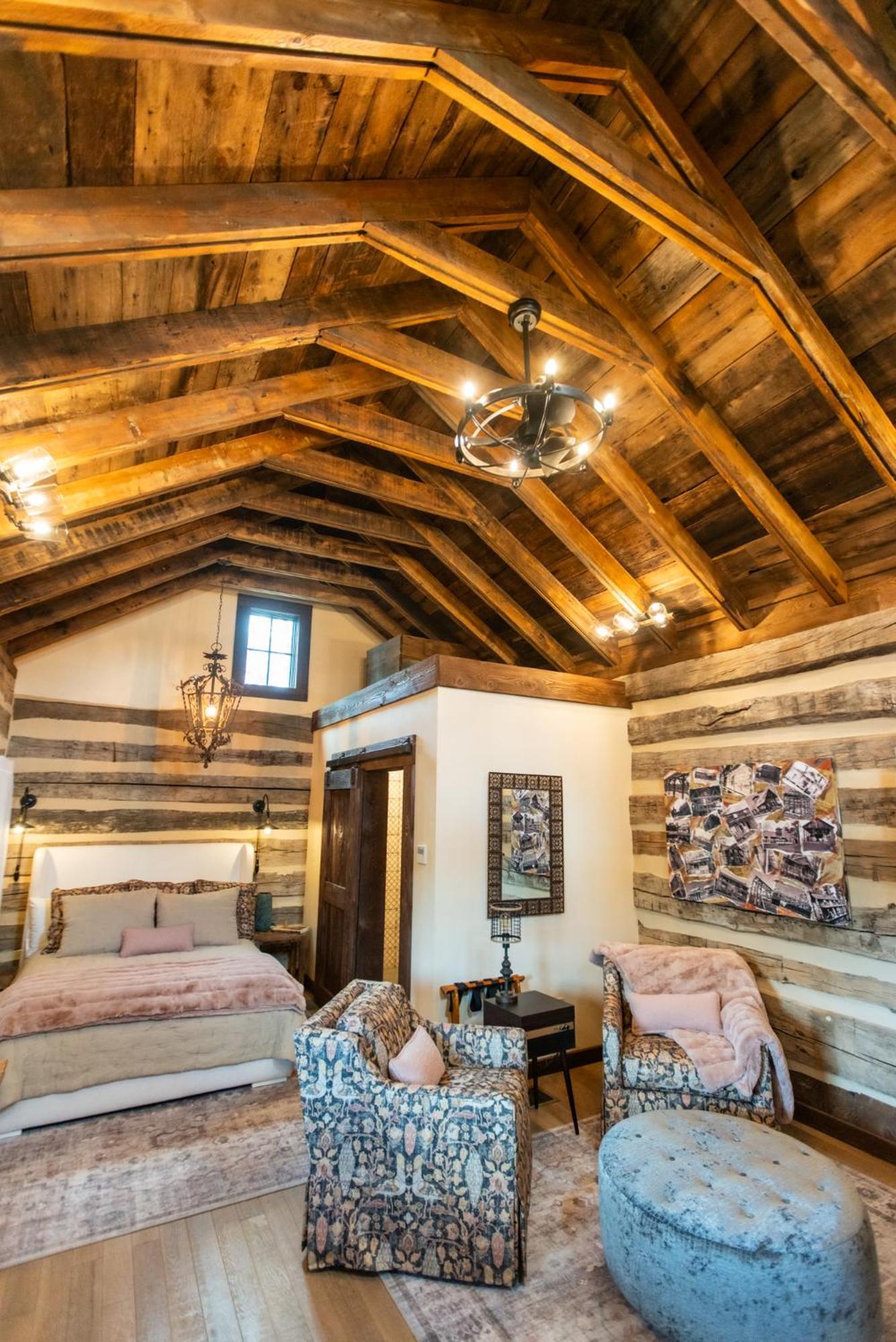 Barnwood Village ホワイト・サルファー・スプリングズ エクステリア 写真
