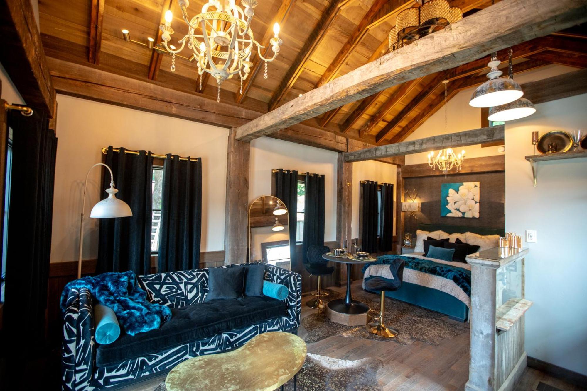 Barnwood Village ホワイト・サルファー・スプリングズ エクステリア 写真