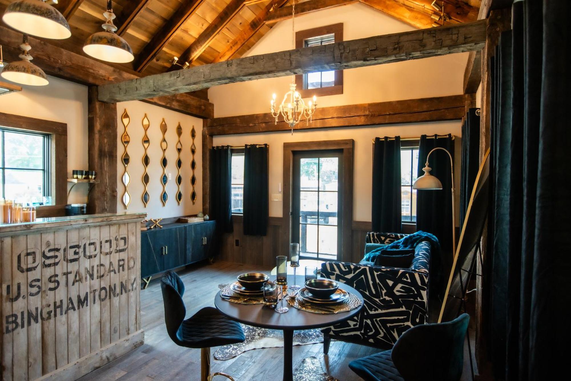 Barnwood Village ホワイト・サルファー・スプリングズ エクステリア 写真